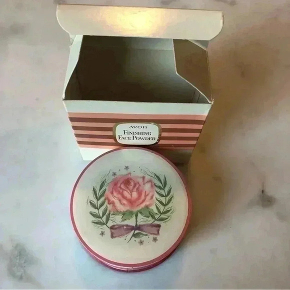 Amazing  find! Vintage Avon powder in original package - Picture 1 of 7